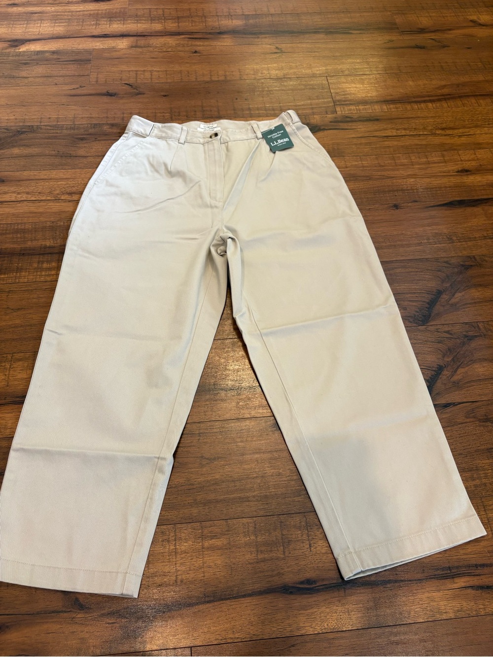 LL Bean Women's Original Fit Khaki Pants Beige Size 10 NWT